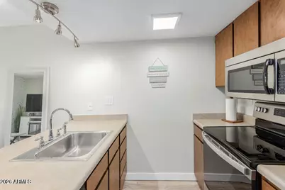 3033 E Devonshire Avenue #3029, Phoenix, AZ 85016 - Photo 9
