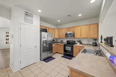 17593 W Lilac Street, Goodyear, AZ 85338 - Photo 11