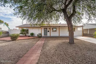 4653 E Almeria Rd, Phoenix, AZ 85008 - Photo 1
