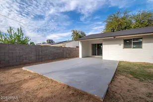 4653 E Almeria Rd, Phoenix, AZ 85008 - Photo 35