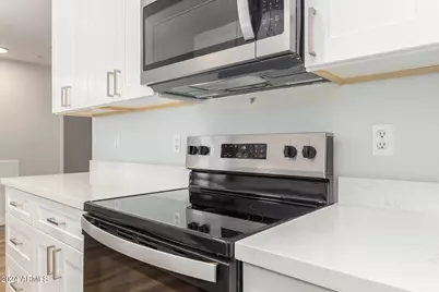 13818 N Saguaro Boulevard #Unit 202, Fountain Hills, AZ 85268 - Photo 7