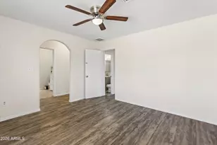 735 E South Mountain Ave, Phoenix, AZ 85042 - Photo 23
