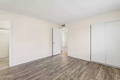 735 E South Mountain Avenue, Phoenix, AZ 85042 - Photo 25
