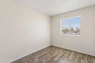 735 E South Mountain Ave, Phoenix, AZ 85042 - Photo 29