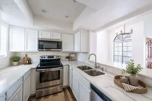 11011 N 92nd St, Scottsdale, AZ 85260 - Photo 7