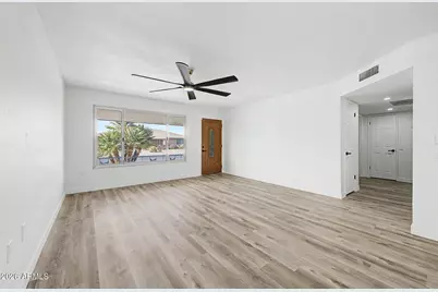 9839 W Royal Oak Road, Sun City, AZ 85351 - Photo 7