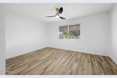 9839 W Royal Oak Road, Sun City, AZ 85351 - Photo 15
