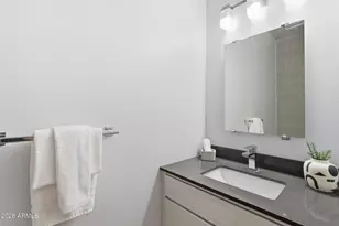 2727 E Thomas Rd, Phoenix, AZ 85016 - Photo 29