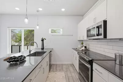 2727 E Thomas Road #5, Phoenix, AZ 85016 - Photo 13