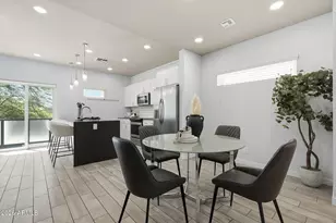 2727 E Thomas Rd, Phoenix, AZ 85016 - Photo 9