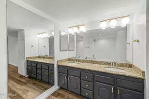 12222 N Paradise Vlg Pkwy S, Phoenix, AZ 85032 - Photo 13