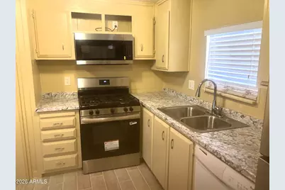 7008 W Wanda Lynn Lane, Peoria, AZ 85382 - Photo 5