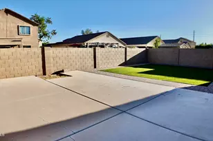 10617 W Pima St, Tolleson, AZ 85353 - Photo 29