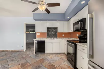 1441 E Maryland Avenue #5, Phoenix, AZ 85014 - Photo 17