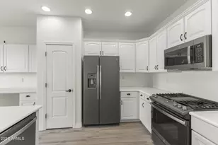 22533 N Arrellaga Dr, Sun City West, AZ 85375 - Photo 13