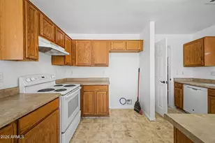 10602 W Papago St, Tolleson, AZ 85353 - Photo 7