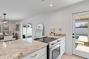 8125 E Palm Ln, Scottsdale, AZ 85257 - Photo 17