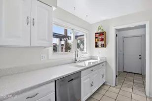 2718 S Azalea Dr, Tempe, AZ 85282 - Photo 9