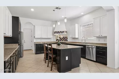 2341 W Bramble Berry Lane, Phoenix, AZ 85085 - Photo 5