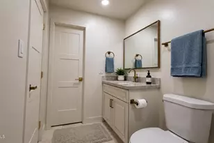 1707 W Highland Ave, Phoenix, AZ 85015 - Photo 25