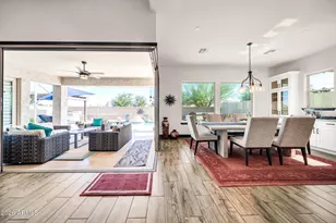 11613 W Tenaza Dr, Peoria, AZ 85383 - Photo 9