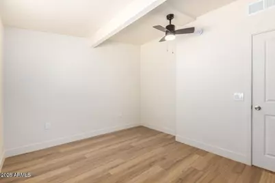 6049 W Laurie Lane #Apt 5, Glendale, AZ 85302 - Photo 11