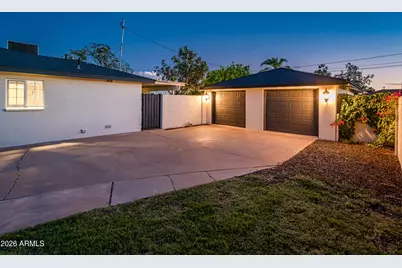 2111 W Solano Drive, Phoenix, AZ 85015 - Photo 27