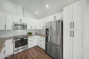 7302 E Clovis Ave, Mesa, AZ 85208 - Photo 13