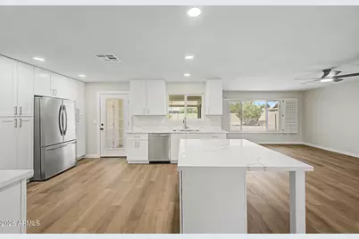 18022 N 135th Avenue, Sun City West, AZ 85375 - Photo 11