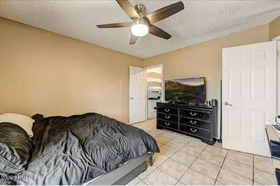 1944 W Kristal Way, Phoenix, AZ 85027 - Photo 11