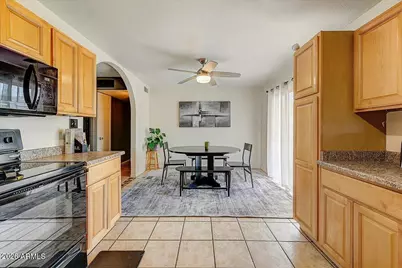 1944 W Kristal Way, Phoenix, AZ 85027 - Photo 7