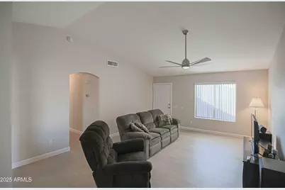 19816 N 34th Place, Phoenix, AZ 85050 - Photo 3