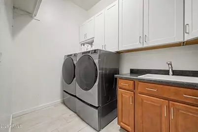 937 E La Mirada Drive, Phoenix, AZ 85042 - Photo 21
