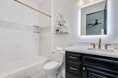 4019 E Devonshire Avenue, Phoenix, AZ 85018 - Photo 17