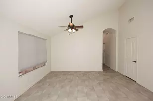 4517 E Melinda Ln, Phoenix, AZ 85050 - Photo 7