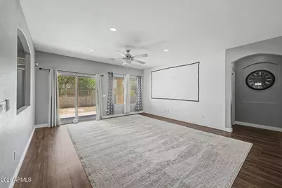7517 S 15th Drive, Phoenix, AZ 85041 - Photo 5