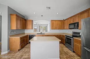 7517 S 15th Dr, Phoenix, AZ 85041 - Photo 7