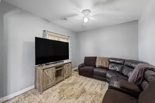 7517 S 15th Dr, Phoenix, AZ 85041 - Photo 9