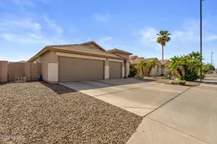 672 N Bridlegate Dr, Gilbert, AZ 85234 - Photo 3