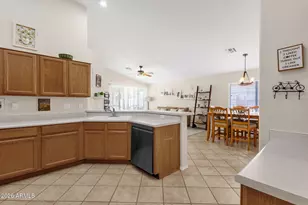 672 N Bridlegate Dr, Gilbert, AZ 85234 - Photo 21