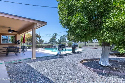 10846 N 109th Avenue, Sun City, AZ 85351 - Photo 9