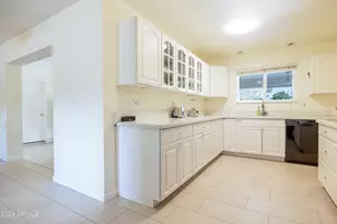 10846 N 109th Ave, Sun City, AZ 85351 - Photo 13