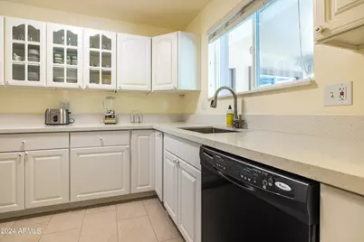 10846 N 109th Avenue, Sun City, AZ 85351 - Photo 15