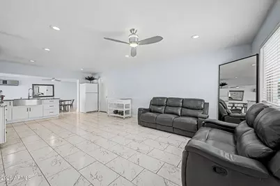 5302 N 77th Drive, Glendale, AZ 85303 - Photo 9