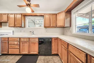 1330 E Catalina Dr, Phoenix, AZ 85014 - Photo 13