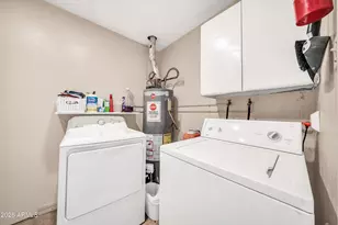 1330 E Catalina Dr, Phoenix, AZ 85014 - Photo 31