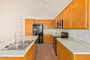 6585 N 77th Dr, Glendale, AZ 85303 - Photo 13