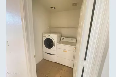 915 W Bowker Street, Phoenix, AZ 85041 - Photo 17
