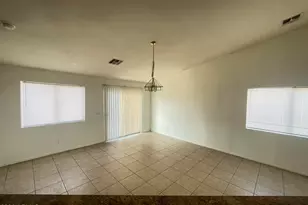 915 W Bowker St, Phoenix, AZ 85041 - Photo 7