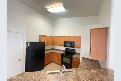 915 W Bowker Street, Phoenix, AZ 85041 - Photo 5